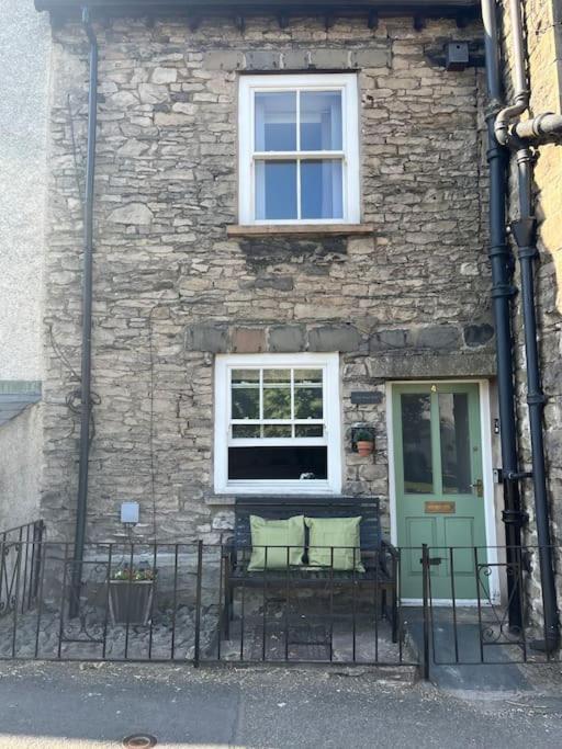 Wee Toad Hole Heart Of Kendal - Cottage Sleeps 4-6 - Dogs Welcome מראה חיצוני תמונה
