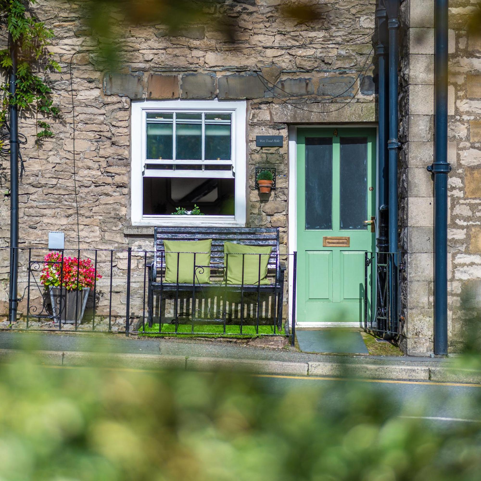 Wee Toad Hole Heart Of Kendal - Cottage Sleeps 4-6 - Dogs Welcome מראה חיצוני תמונה